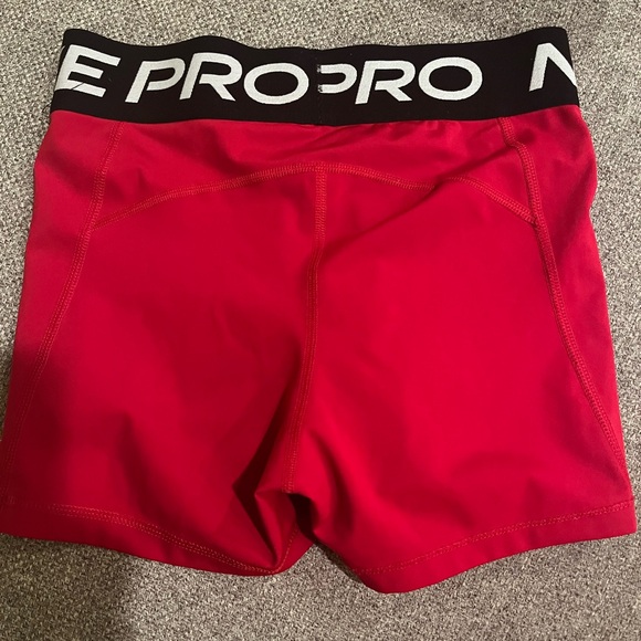 2 pairs -Women’s Nike Pro 3” Inseam Shorts -Small (4-6) - Picture 5 of 7